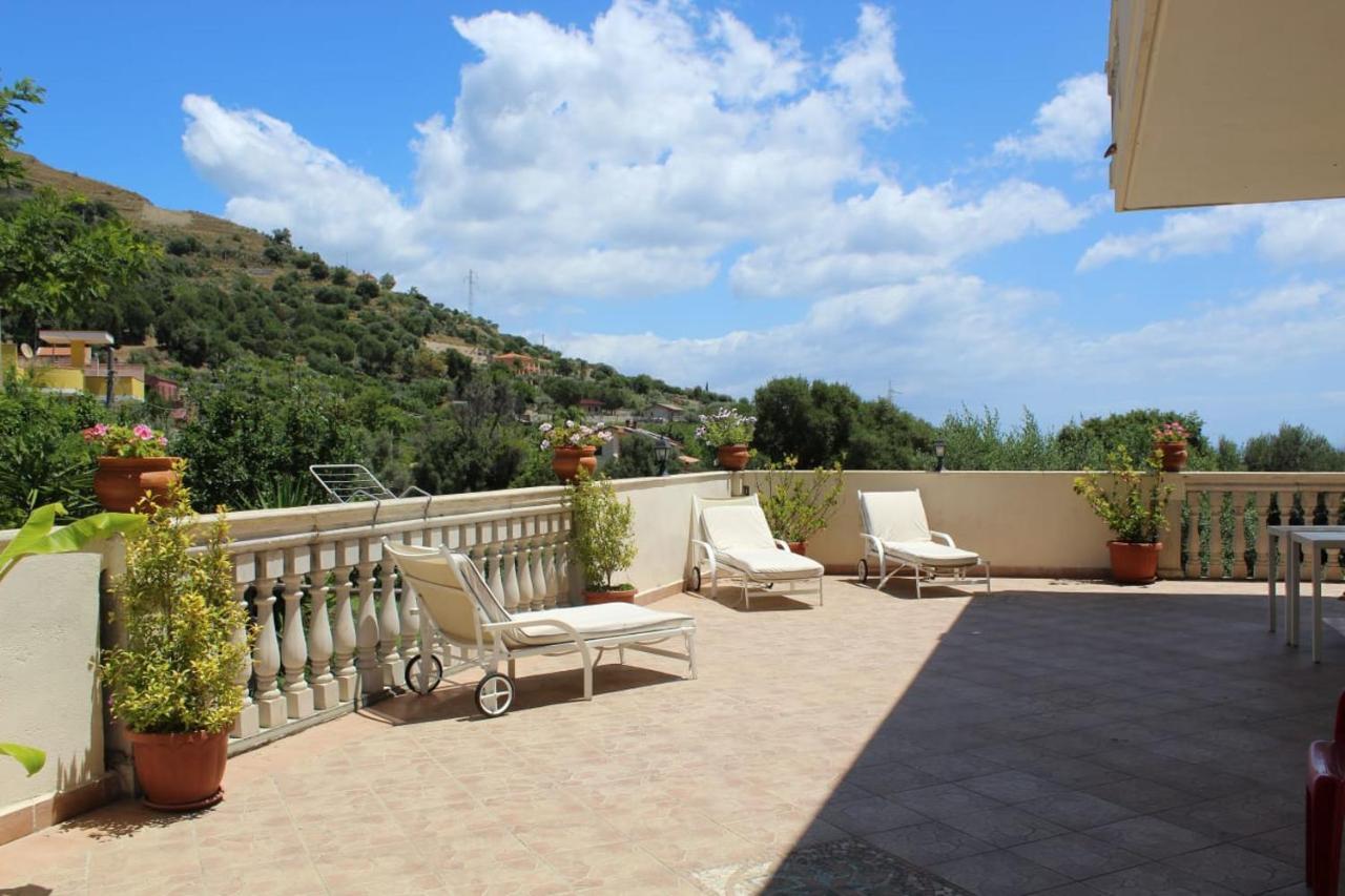 Il Belvedere Vicino Taormina Savoca Luaran gambar